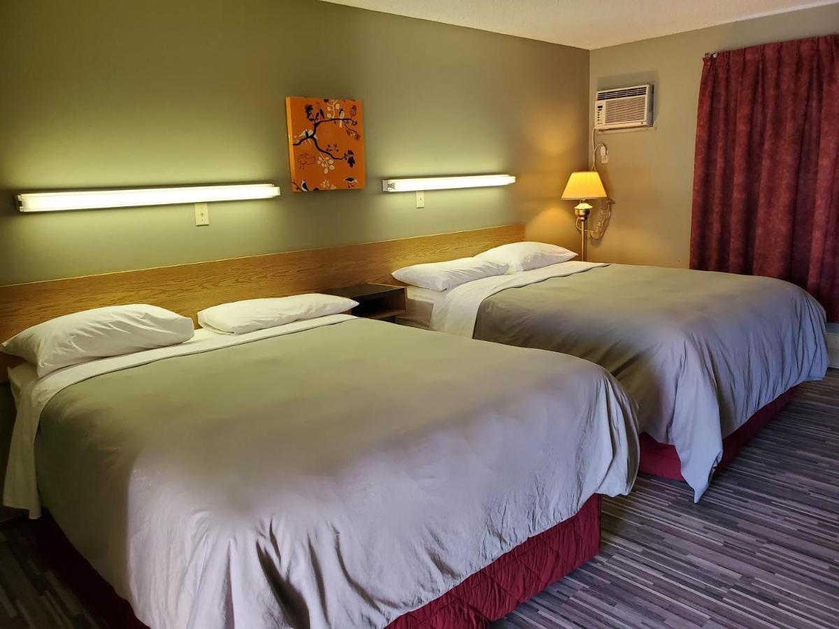 Stars Inn - Motel 萨斯喀彻温堡 外观 照片